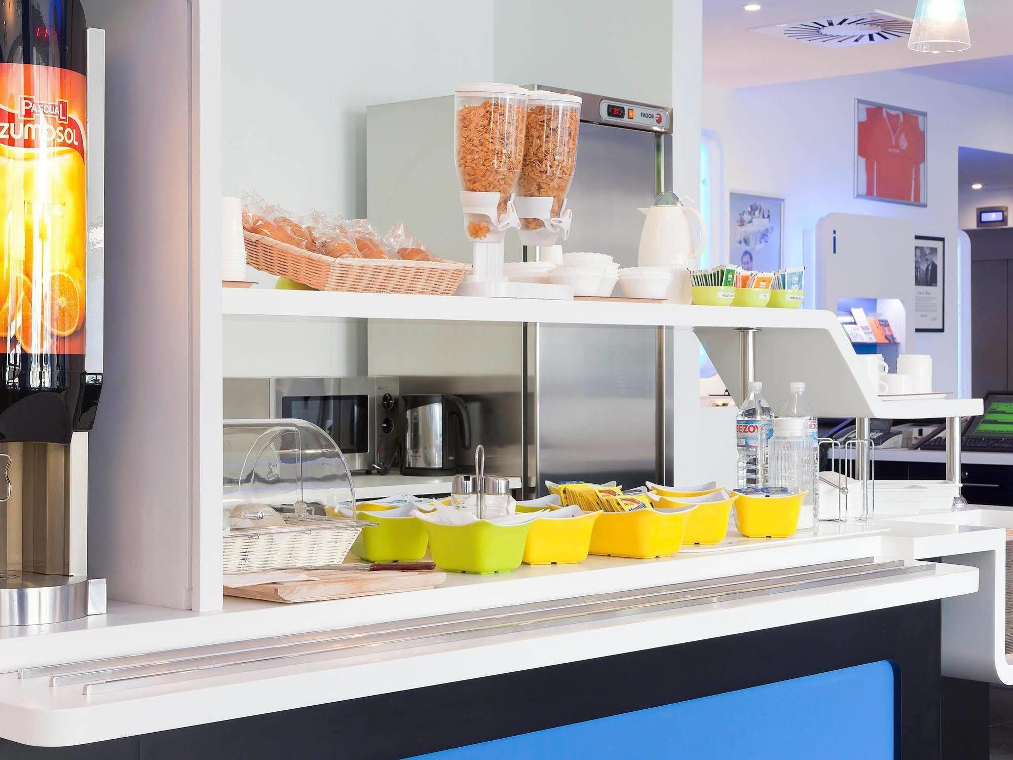 Ibis Budget Montauban Les Chaumes Eksteriør billede